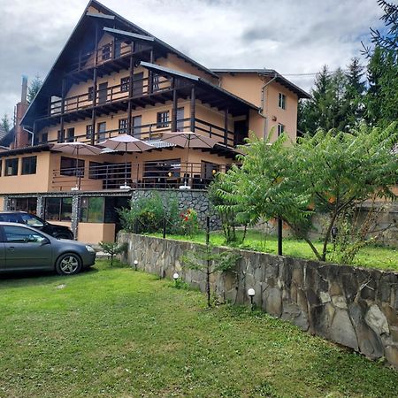 Pensiunea La Taverna Trăisteni Exterior foto