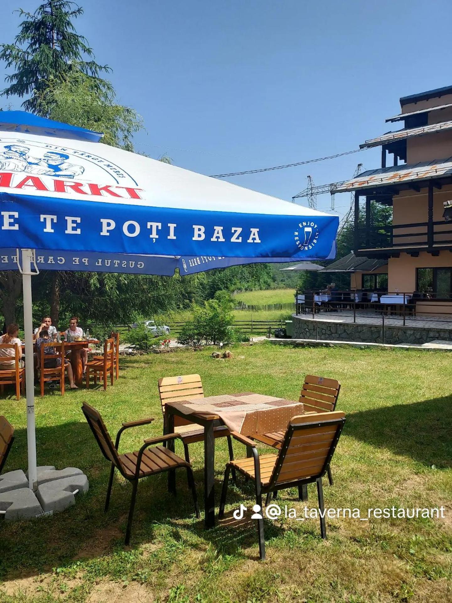 Pensiunea La Taverna Trăisteni Exterior foto