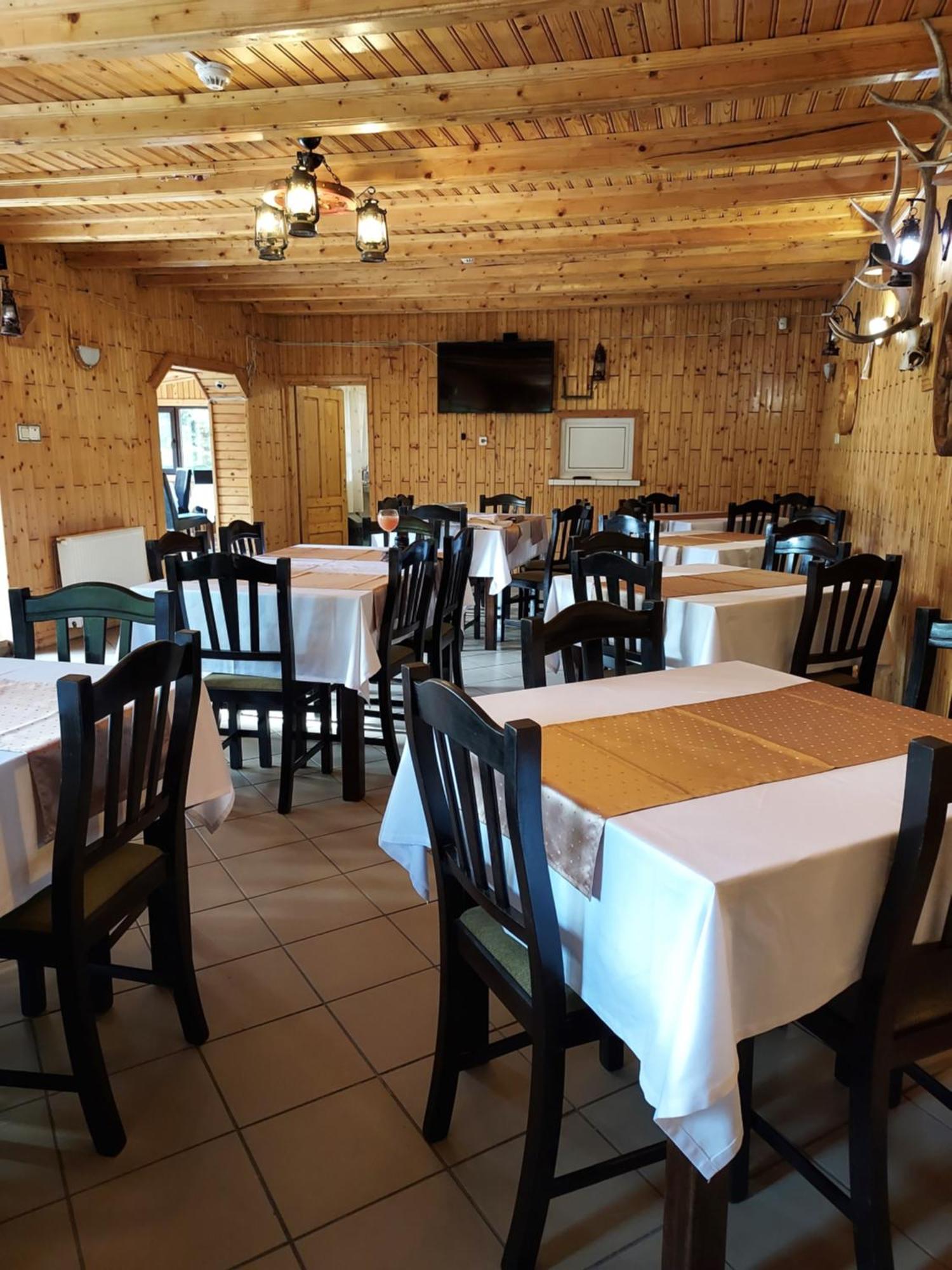 Pensiunea La Taverna Trăisteni Exterior foto