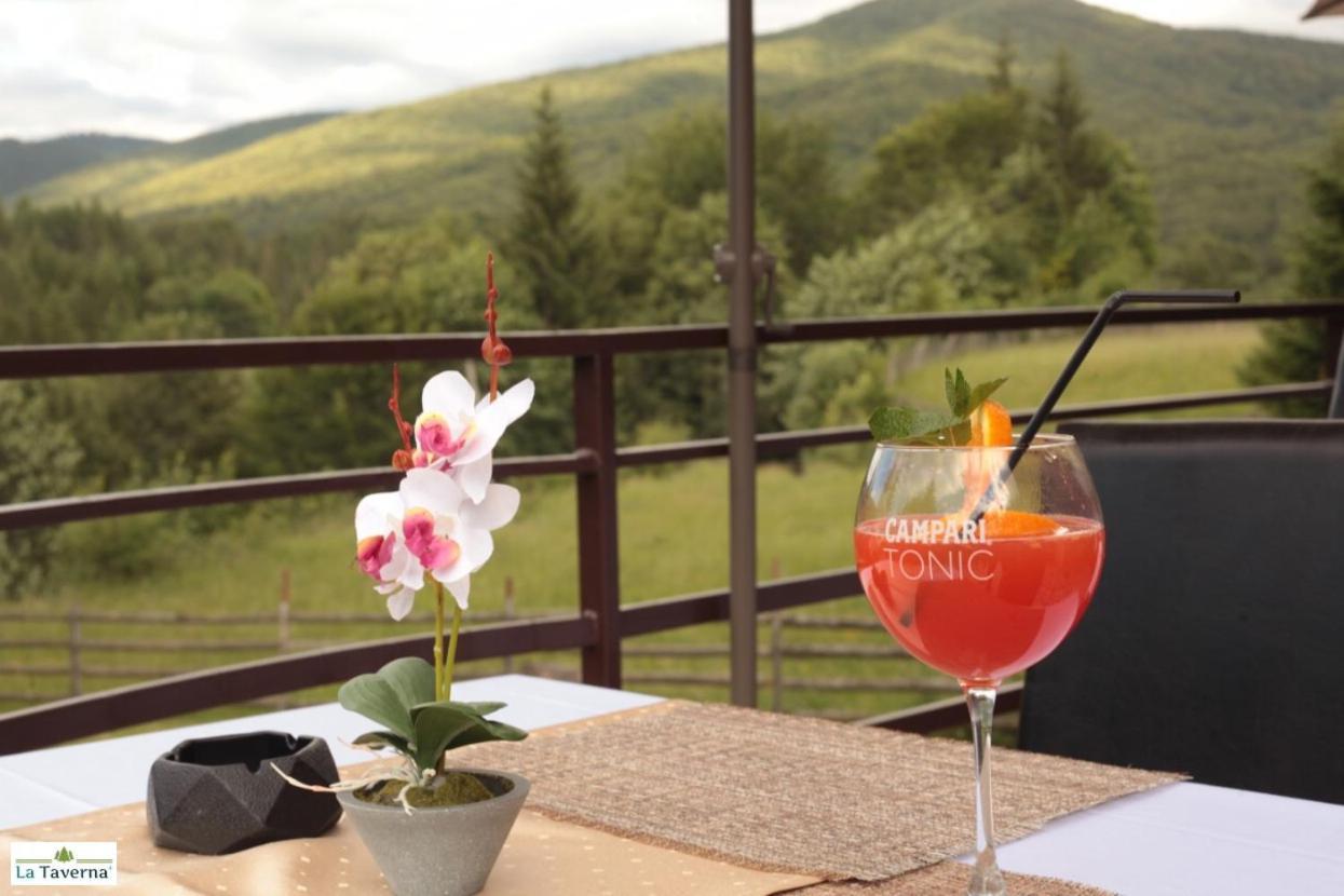 Pensiunea La Taverna Trăisteni Exterior foto