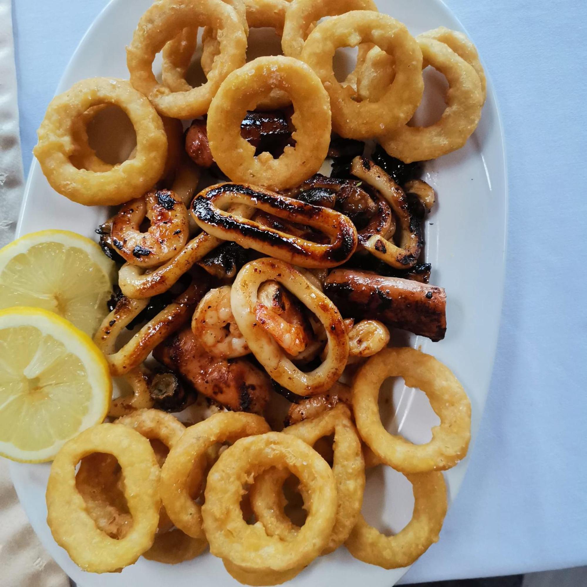 Pensiunea La Taverna Trăisteni Exterior foto