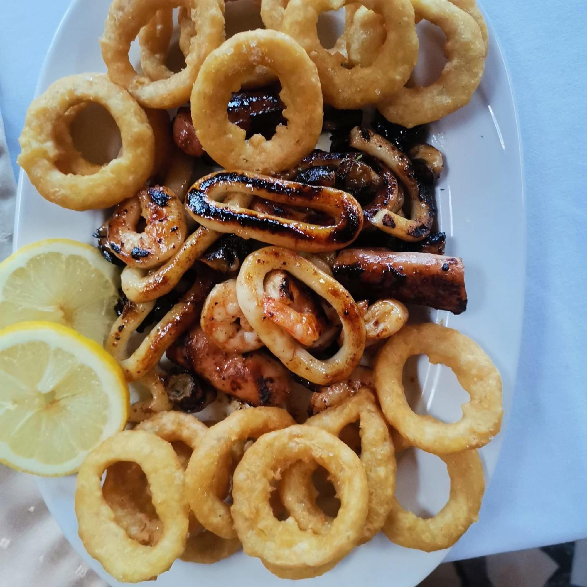 Pensiunea La Taverna Trăisteni Exterior foto